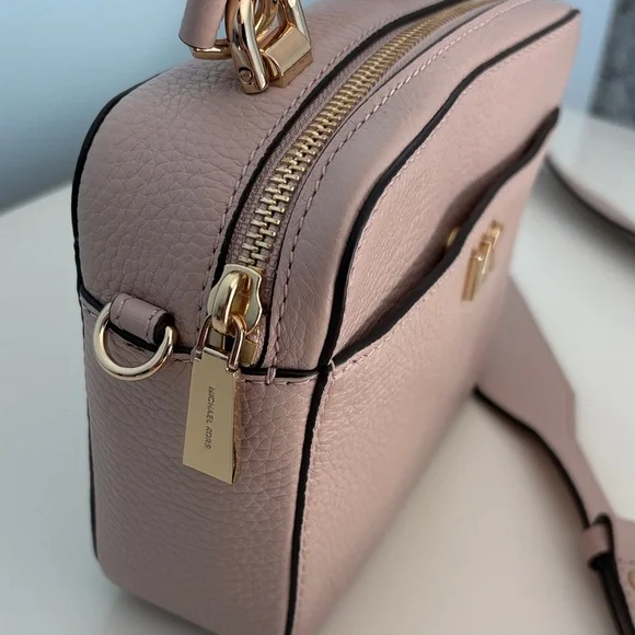 Michael Kors Cream Crossbody Bag - Picture 5 of 9